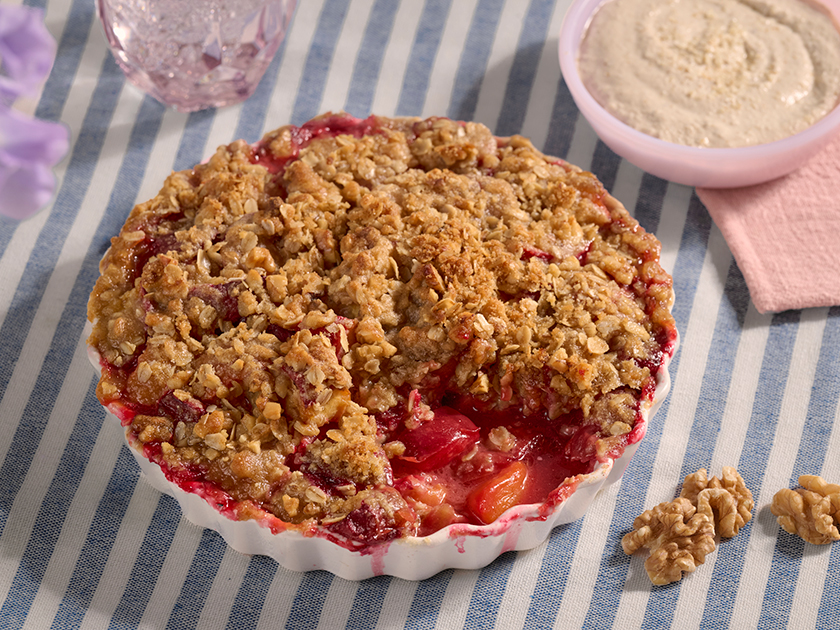 Walnut Oat and Fruit Crisp with Walnut Cream